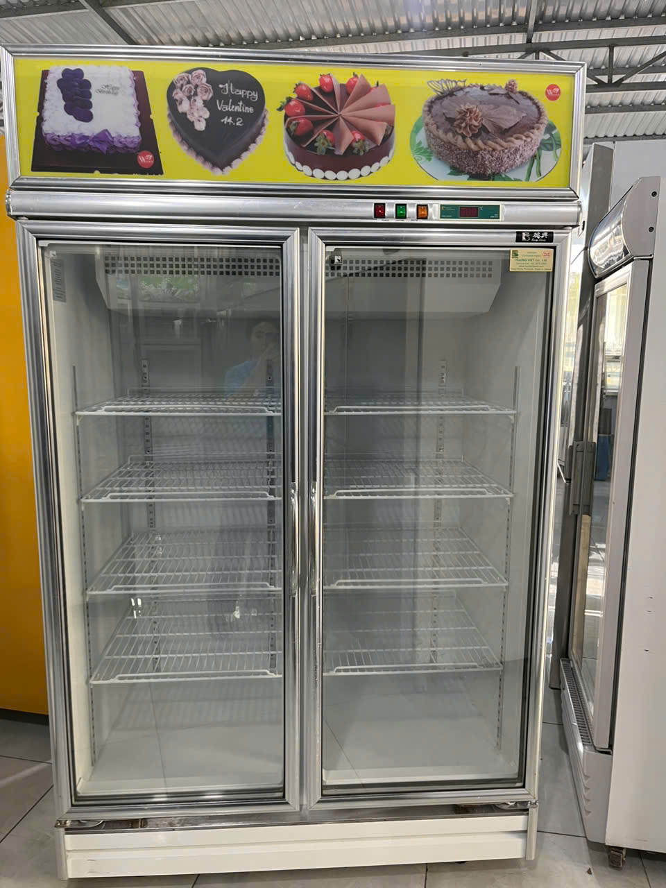 Tủ bánh kem Đài Loan 2 cánh RueyShing 1000 lít