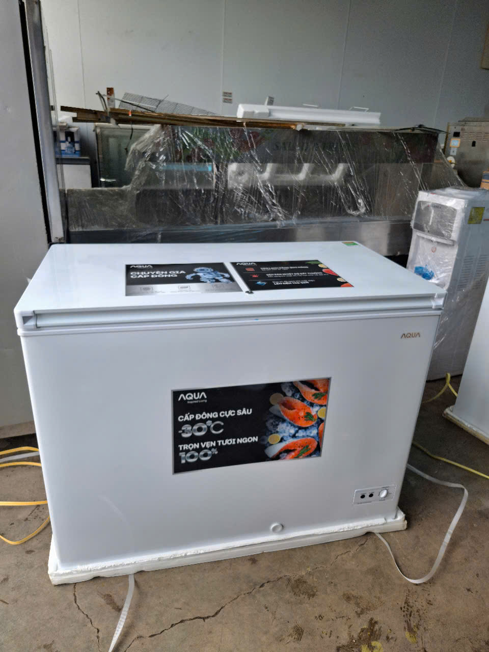 Tủ đông Aqua 301 Lít AQF-C4001S, mới 98%