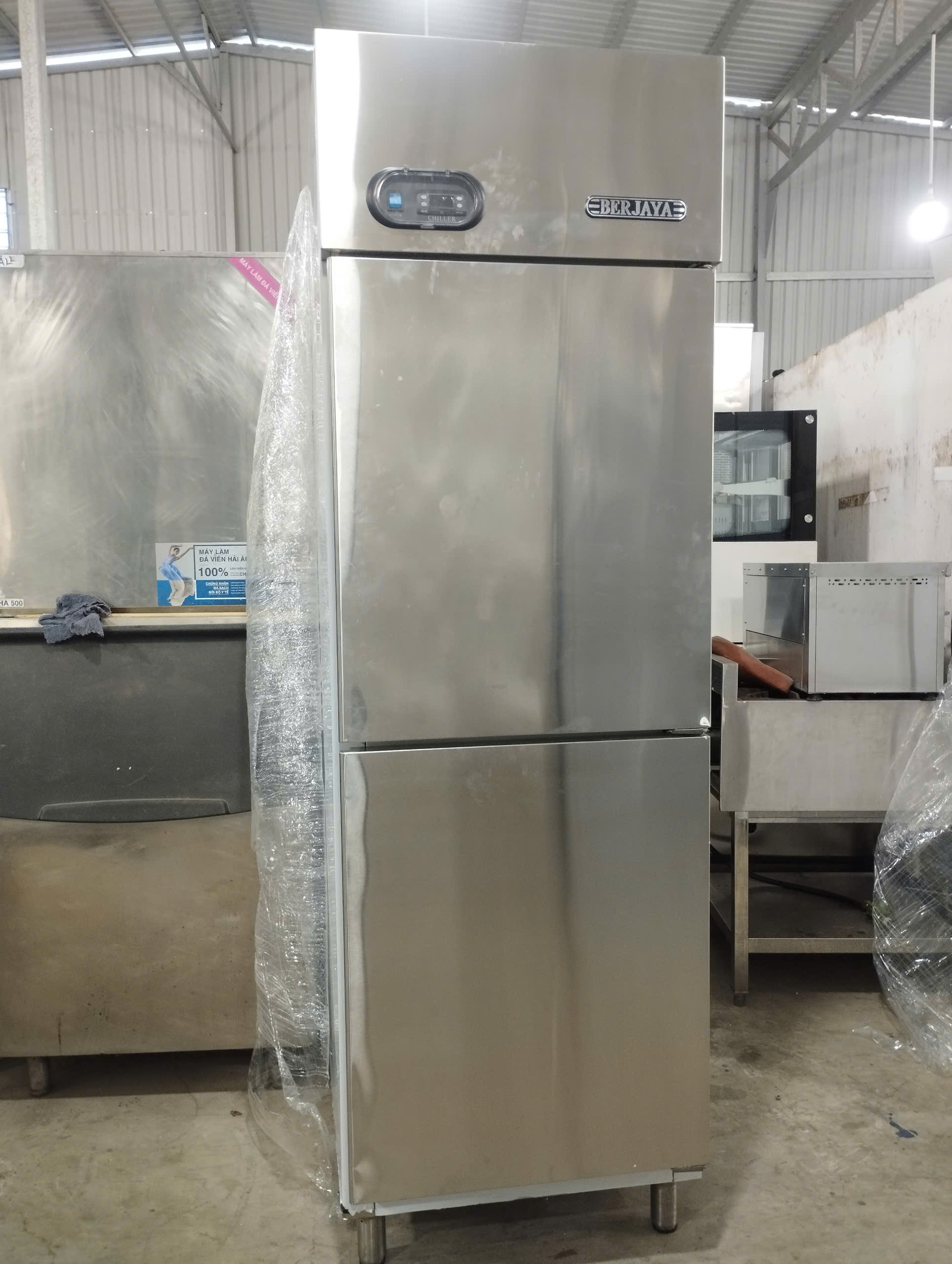 Tủ mát 2 cánh đứng Berjaya – BS2DUC/Z/471 lít