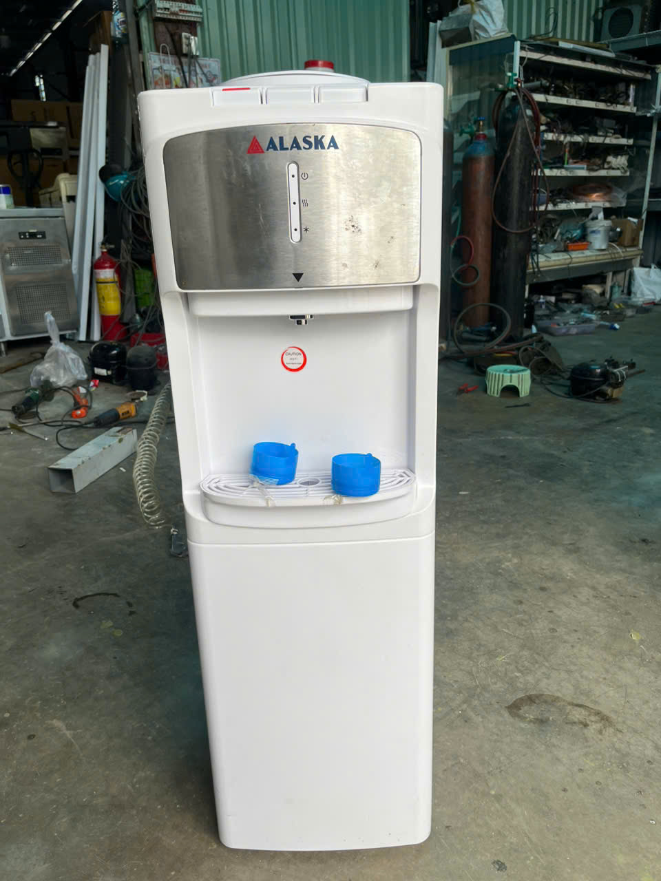 Máy nước nóng lạnh ALASKA R10C, mới 96%