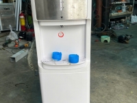 Máy nước nóng lạnh ALASKA R10C, mới 96%