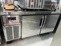 Bàn mát 2 cánh Berjaya 1,5m , mới 88%